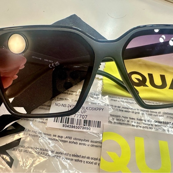 Quay Level Up Sunnies - Picture 4 of 6